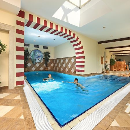 Hotel Ruze Český Krumlov Exterior foto Swimming pool