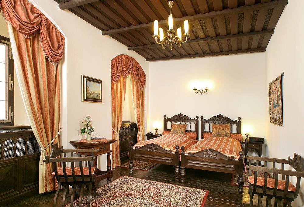 Hotel Ruze Český Krumlov Habitación foto A room at the hotel