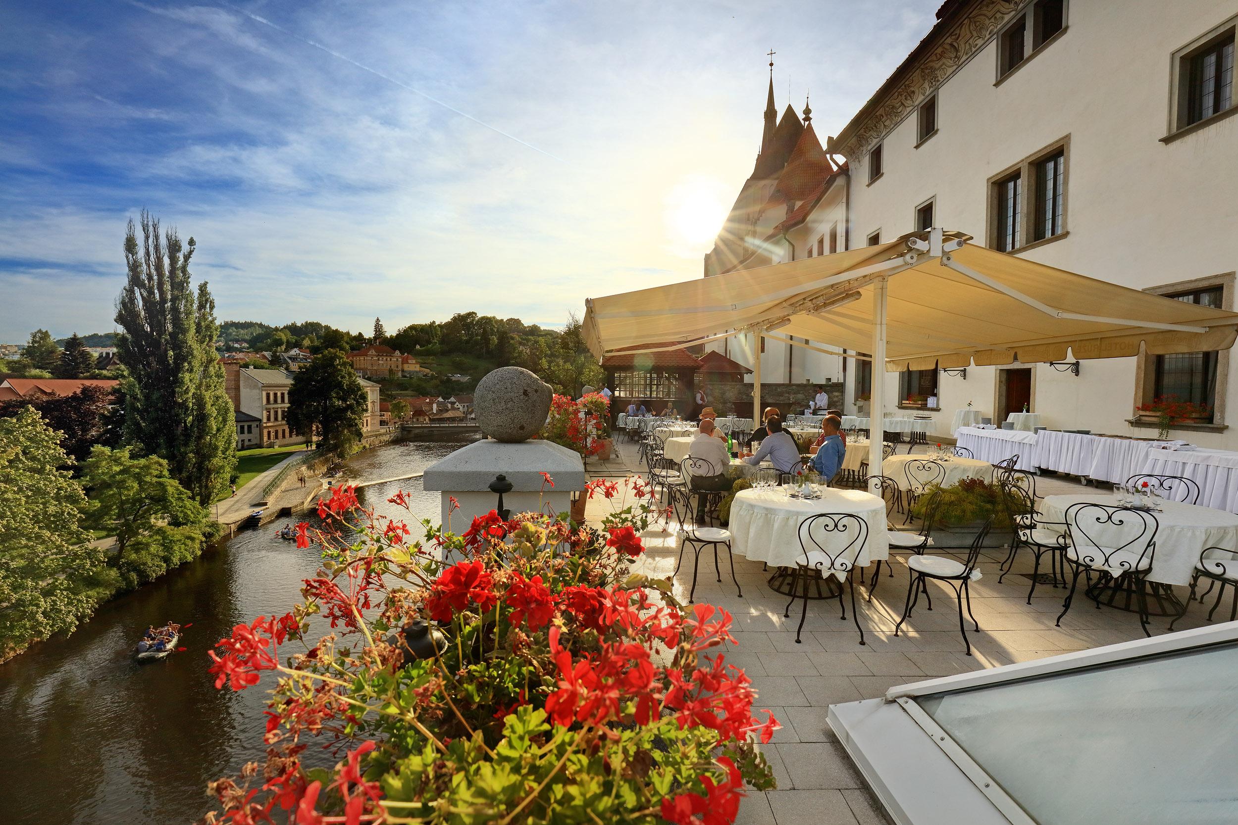 Hotel Ruze Český Krumlov Exterior foto The hotel's terrace